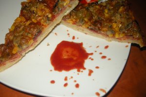 Pizza cu blat crocant
