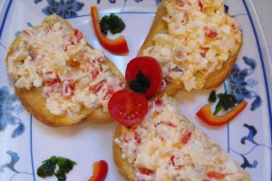 Tartine cu Ceva Fin