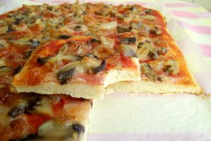 Pizza prosciutto e funghi