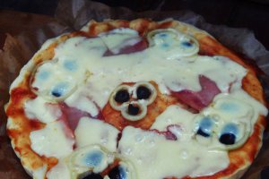 Pizza cu muschi file si masline