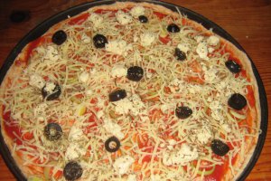Pizza cu praz si branza de burduf