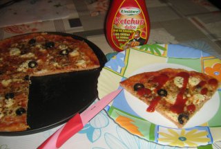 Pizza cu praz si branza de burduf