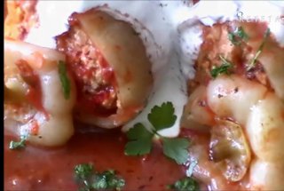 Ardei umpluti cu carne (Reteta Video)