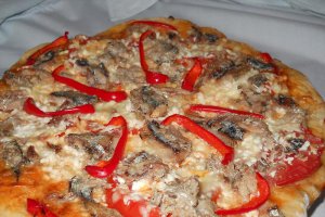 Pizza cu sardine