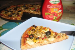 Pizza cu porumb si praz