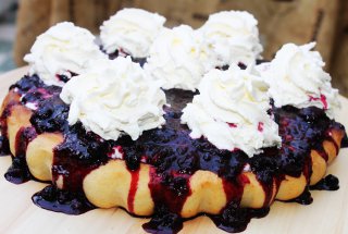 Tarta cu ricotta si fructe de padure
