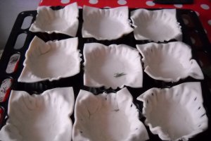 Minitarte cu mozzarella si cherry