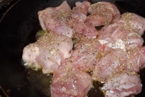 Pilaf de orez cu pui la cuptor