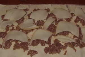 Rondele din foietaj cu carnati