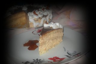 Tort cu mousse de caramel