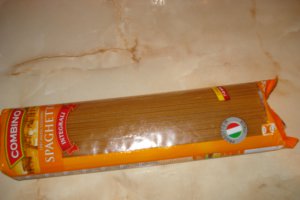 Spaghete integrale cu crema de branza cu smantana Delaco