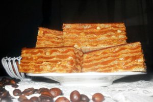Napolitane cu nuca si caramel