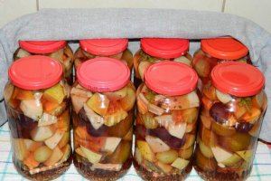Fructe murate in otet (reteta Motan)