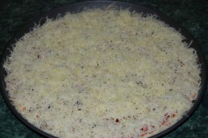 Pizza cu costita si ciuperci