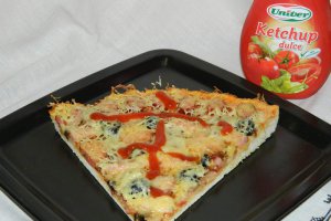 Pizza cu costita si ciuperci