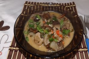 Tocanita de ghebe si muschiulet de porc