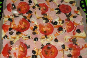 Pizza pe blat din paine