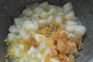 Foietaj cu pere si stafide
