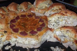 Placinta floare cu branza si marar