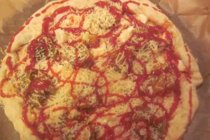 Pizza cu sarmale