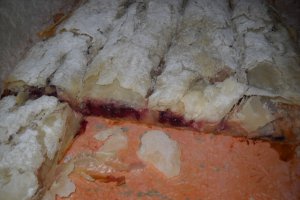 Strudel cu visine