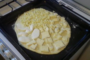 Pizza Quattro Formaggi (cu branzeturi)