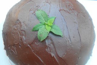 Tort de pere cu crema ganache