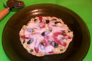 Pizza cu fulgi de ovaz - la microunde
