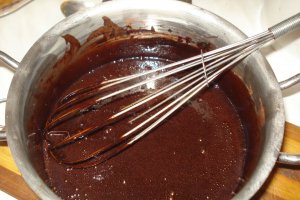 Prajitura cu crema de ciocolata si mere