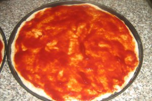 Pizza cu mozarella si ardei