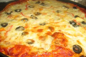 Pizza cu mozarella si ardei