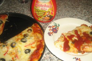 Pizza cu mozarella si ardei