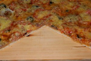 Pizza cu ton