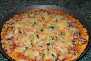 Pizza cu de toate (motaneasca)