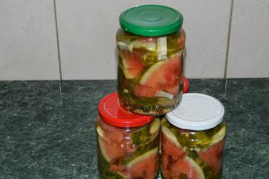 Pepene verde in otet (reteta Motan)