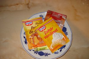 Prajitura cu mere si glazura de ciocolata