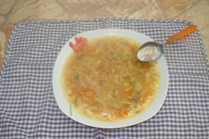 Ciorba de varza dulce cu paste alfabet