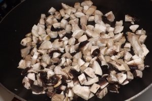 Sandvis cu papara de ciuperci