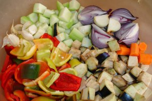 File de peste cu legume asortate