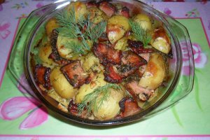 Cartofi la cuptor cu bacon