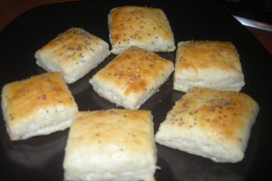 Pogacele cu branza by Mitinita