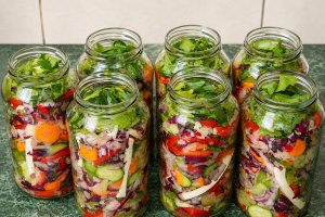 Salata asortata pentru iarna (reteta Motan)