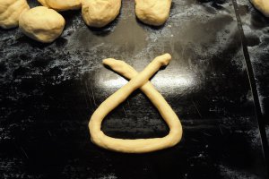 Covrigi dulci cu unt
