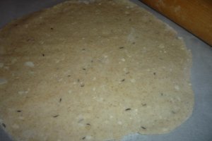 Placinte cu branza si cascaval la tigaie
