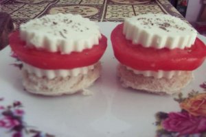 Minisandvis  caprese