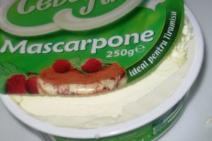 Prajitura de Iaurt cu Mascarpone (...300! ..)