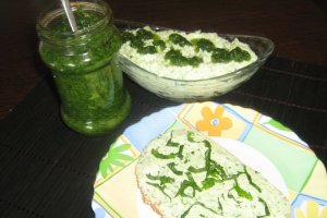 Pasta de branza cu telina verde