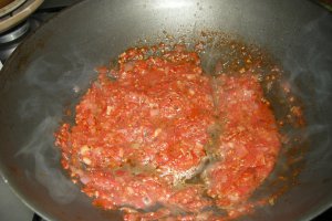 Ravioli al funghi cu sos de rosii