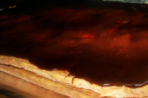 Prajitura cu nuca si crema de caise
