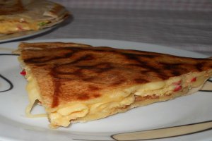 Omleta quesadilla